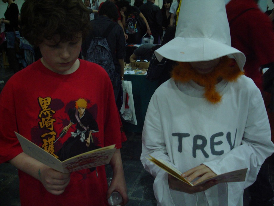 The one on the left is not a very good wizard. The one on the left is not a very good wizard.
